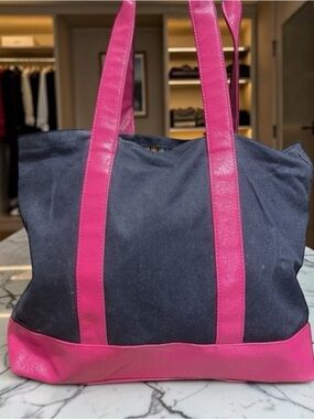 New Vintage Bath and body Works denim and pink tote, 18“ x 12“ x 5“​​​